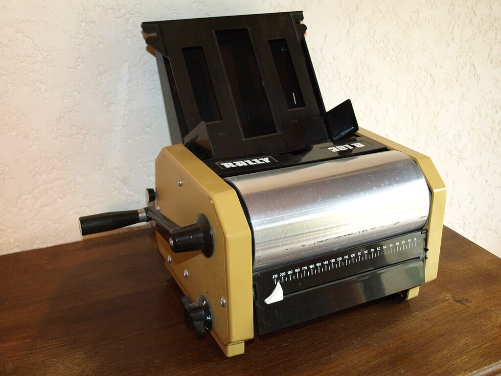 Duplicateur à alcool
Source : Wikipedia